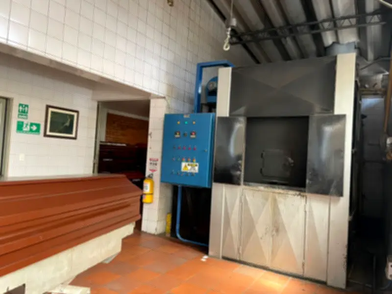 CAR audita emisiones de hornos crematorios en Cundinamarca para proteger calidad del aire