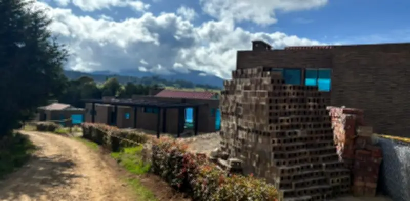 CAR frena construcción ilegal de cinco mansiones y proyecto comercial en Reserva Forestal del Río Bogotá