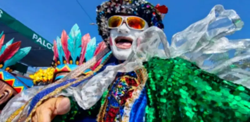 Carnaval de Barranquilla 2026 inicia con espectacular Batalla de Flores en la Vía 40