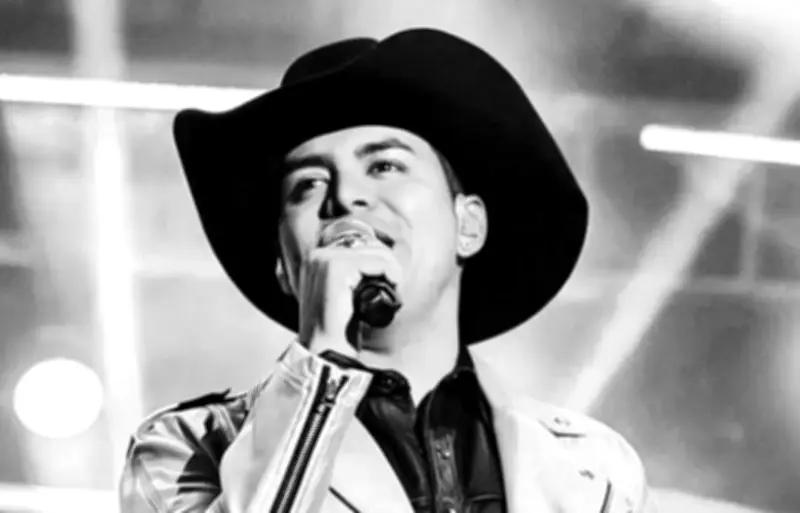 Carnaval de Barranquilla rinde emotivo homenaje a Yeison Jiménez con Juan Carlos Coronel