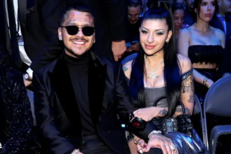 Cazzu y Nodal en nueva polémica por mención en canción 'Rosita' de Rauw Alejandro