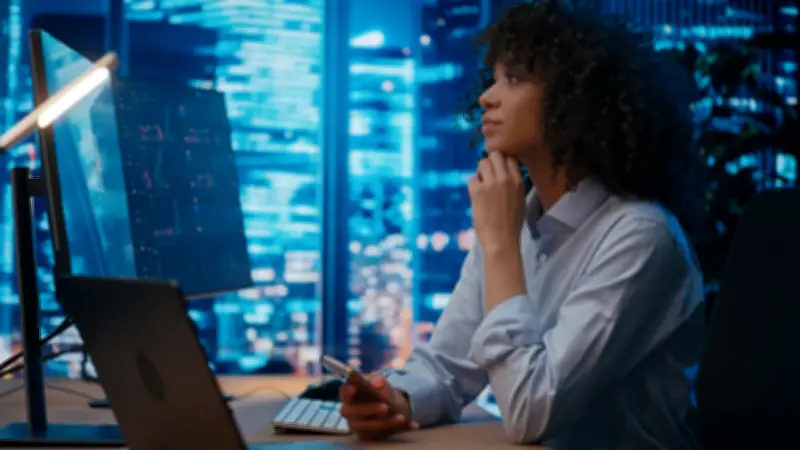 Certificado de propiedad en Medellín: Guía completa para trámites virtuales y presenciales