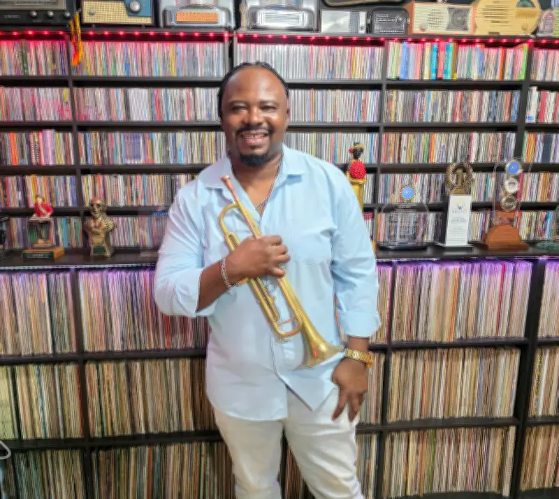 Charli Zapata: 25 años de trompeta y salsa con el Grupo Niche