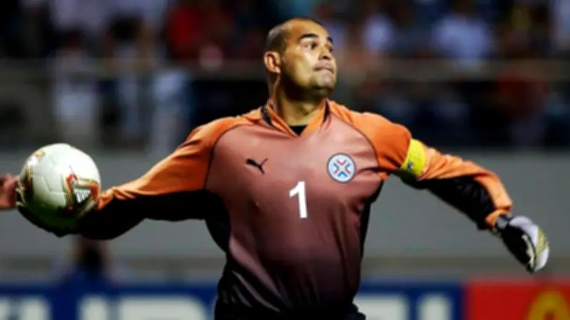 Chilavert genera polémica con declaraciones homofóbicas contra Mbappé