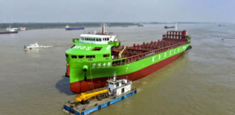 China revoluciona el transporte marítimo con el buque eléctrico más grande del mundo