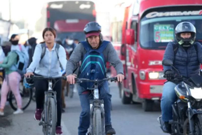Ciclistas en Colombia: 12 infracciones que pueden costar multas de hasta $168.900