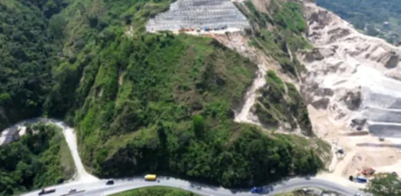 Cierres viales en Las Areneras generan división entre transportadores y alcaldes en Antioquia