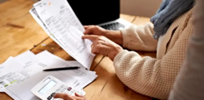 Cómo proteger las finanzas personales ante la incertidumbre económica en Colombia