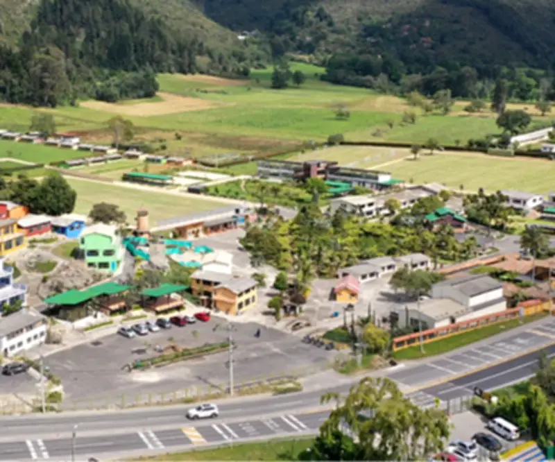 Colegio Refous solicita reorganización empresarial tras 70 años de operación continua