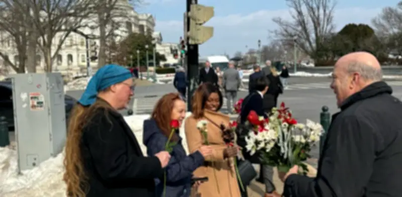 Colombia regala 18.000 flores a congresistas de EE.UU. en gesto diplomático por San Valentín