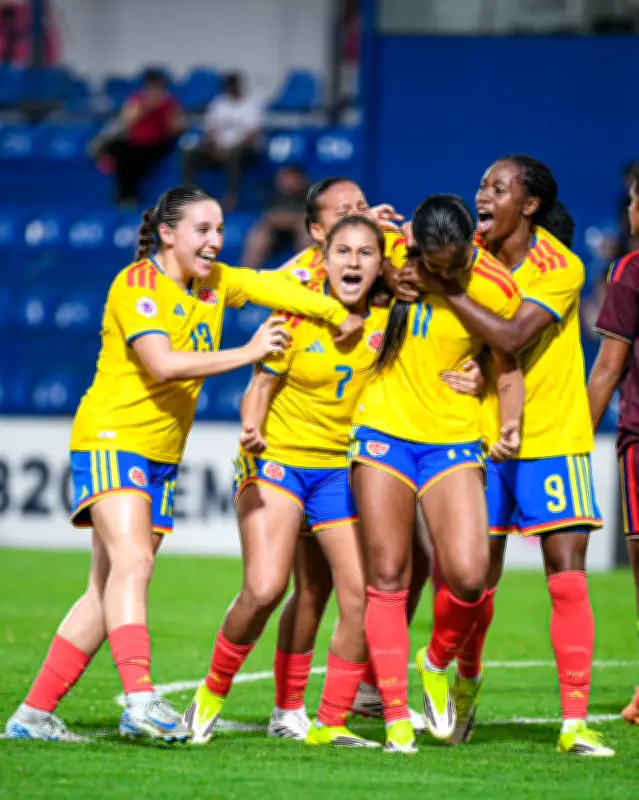 Colombia vence a Venezuela en el hexagonal final con goles de Sterling y Díaz