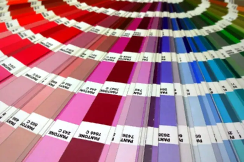 Colorimetría: La ciencia que define qué colores realzan tu belleza natural