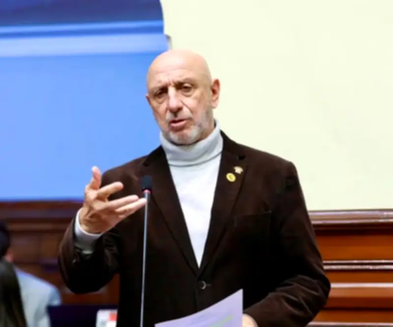 Congresista Cueto advierte que ausencias podrían frustrar censura a Jerí en Perú