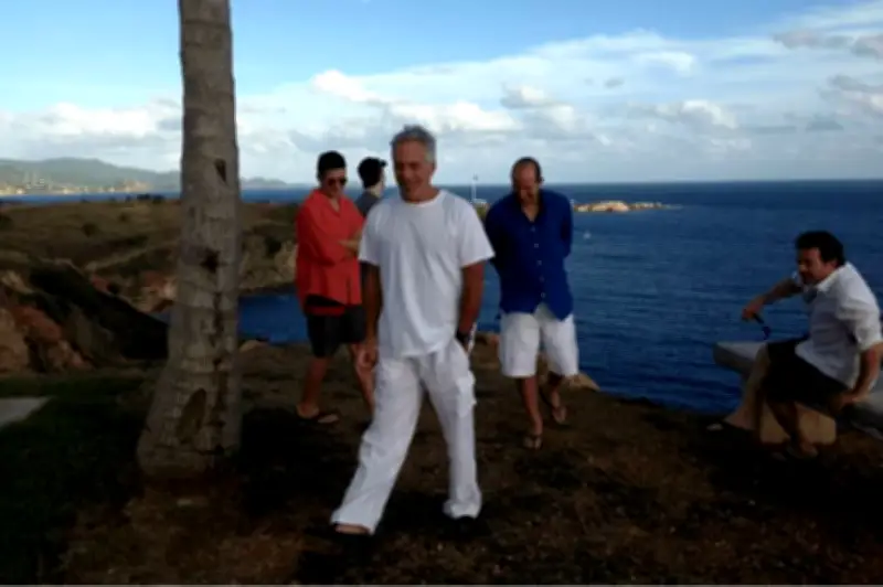 Congresistas exigen respuestas por desaparición de foto de Lutnick con Epstein en archivos