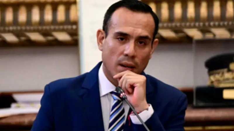 Congreso de Perú debate destitución del presidente interino José Jerí en medio de crisis institucional