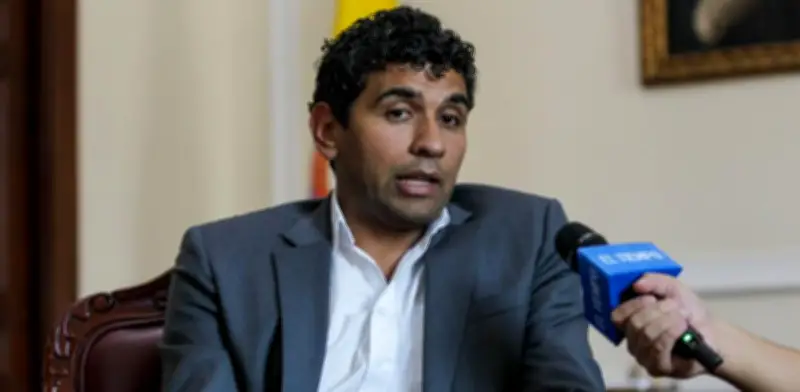 Consejo de Estado falla a favor de David Racero en caso por uso de empleados en fruver familiar