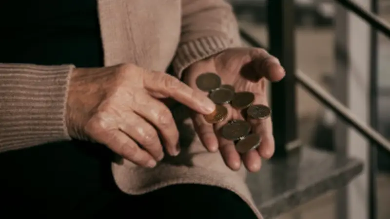 Consejo de Estado suspende aumento del salario mínimo: impacto en pensiones colombianas