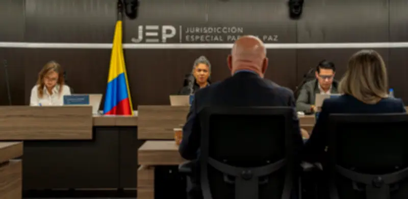 Corte Constitucional ordena a JEP y Justicia y Paz crear plan conjunto tras conflicto por Mancuso