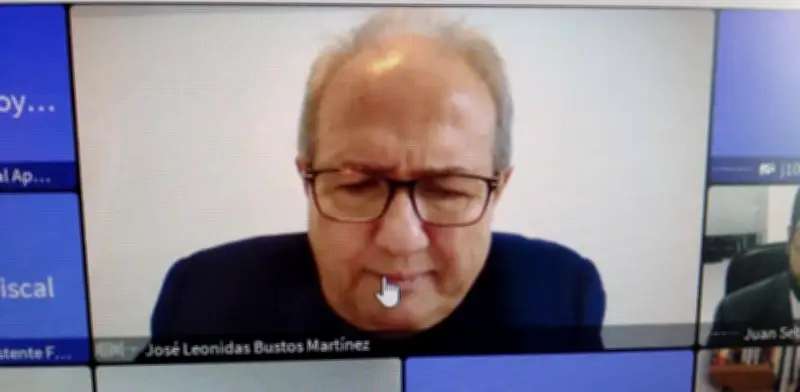 Corte Suprema condena a exmagistrado Bustos a 10 años y solicita circular roja de Interpol