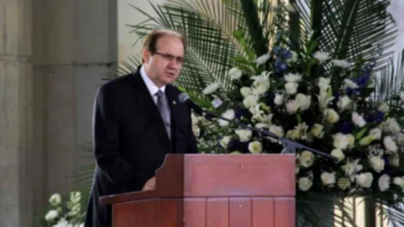 Corte Suprema condena a expresidente José Leonidas Bustos a 10 años por cartel de la toga