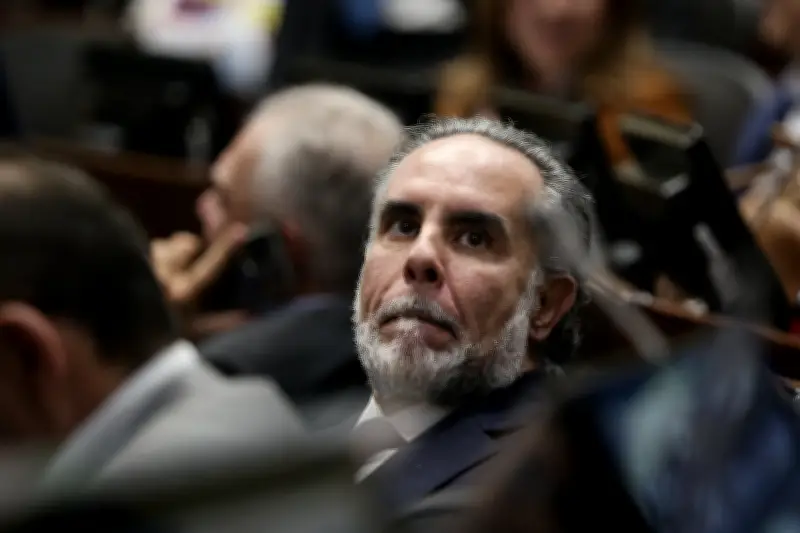 Corte Suprema se inhibe de investigar a congresistas pero ordena evaluar a Benedetti