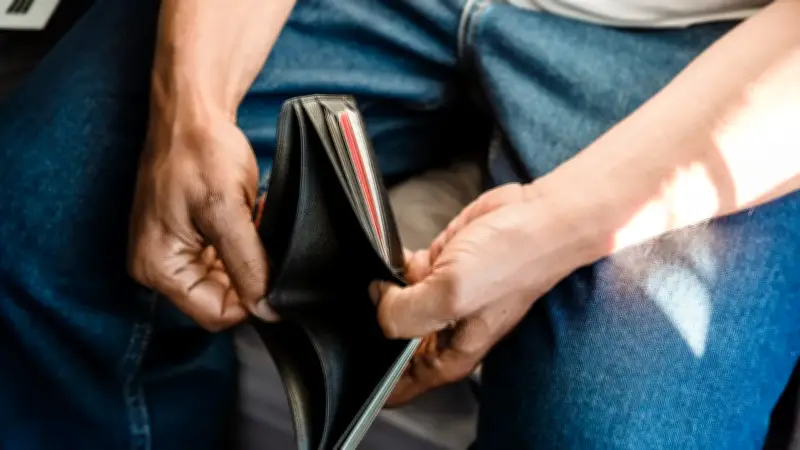 Datacredito revela opciones de crédito para emergencias financieras sin historial perfecto