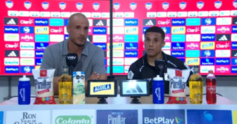 David González estalla contra el árbitro tras caída de América ante Junior en Liga Betplay