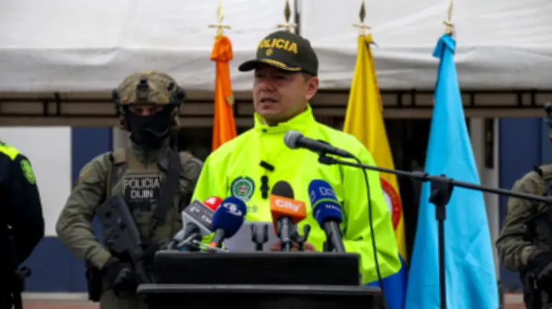 Denuncia anónima por correo habría iniciado salida del general Edwin Urrego de la Policía