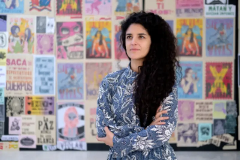 Denuncian contratos millonarios a familiares de ministra de Cultura antes de Ley de Garantías