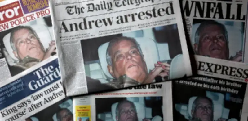 Detención del expríncipe Andrés: 11 horas bajo custodia, pruebas de ADN y tratamiento como delincuente común