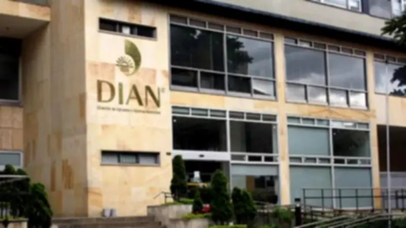 DIAN anuncia subasta virtual de bienes decomisados con joyas, oro y vehículos