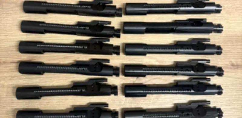 Dian intercepta arsenal de partes para fusiles en el Aeropuerto El Dorado de Bogotá