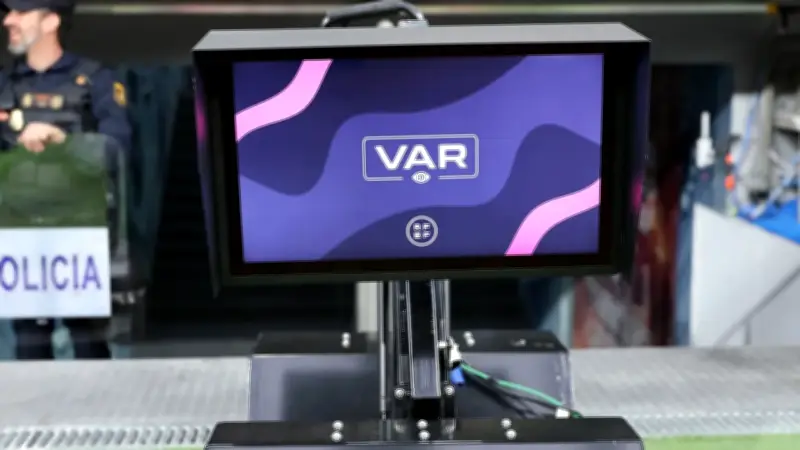 Dimayor suspende publicación de audios del VAR en Liga BetPlay para proteger árbitros