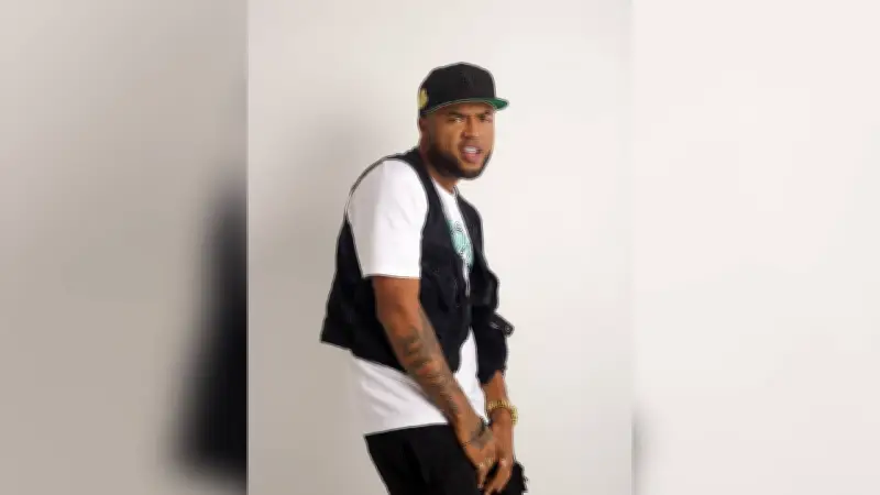 DJ Dever desaparece tras ser retenido en fiesta privada en Playa Mendoza