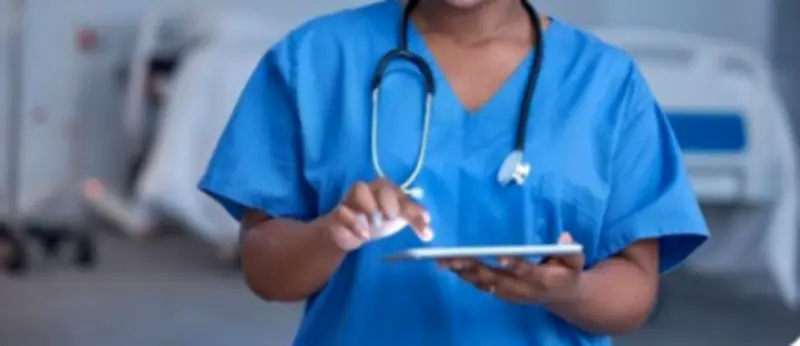 Doble tragedia vial en Cartagena: Dos muertos en choques de motos en madrugada