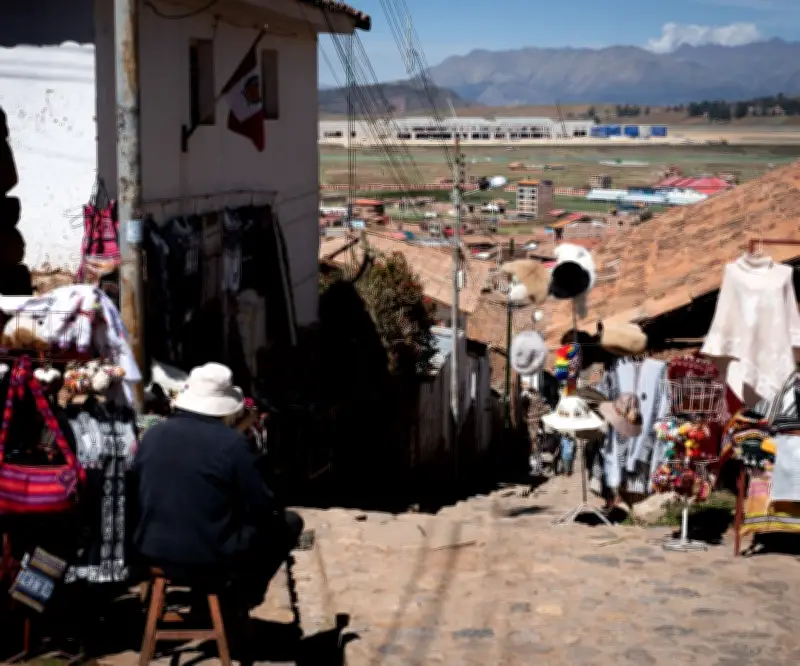 Economía peruana crece 3,4% en 2025 pese a inestabilidad política y siete presidentes