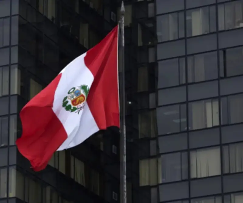 Economía peruana crece 3,44% en 2025 pese a inestabilidad política y caída minera
