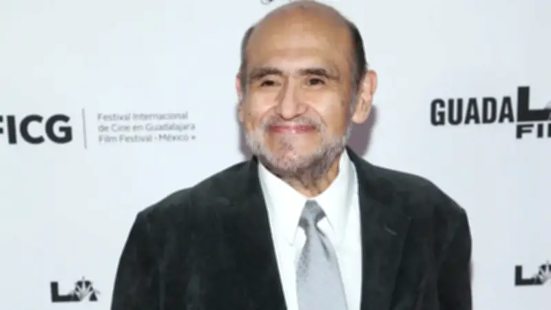 Edgar Vivar, 'el señor barriga', llora la muerte de productora de 'El Chavo del 8'