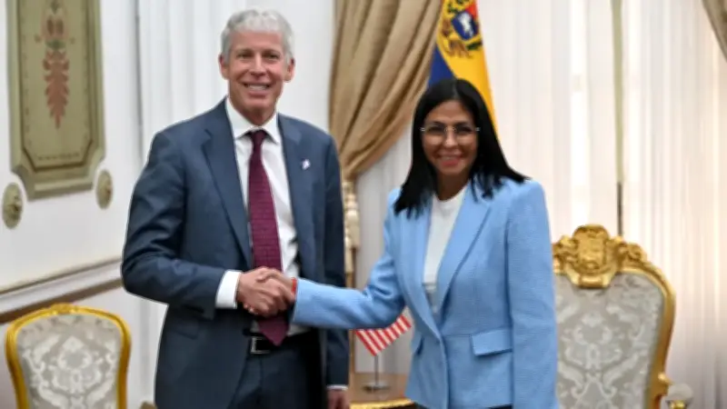 EE.UU. declara fin del embargo petrolero a Venezuela tras reunión en Caracas