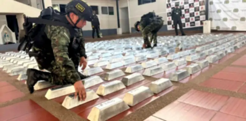 Ejército incauta más de seis toneladas de estaño con destino a China en operativos en Puerto Carreño y Bogotá