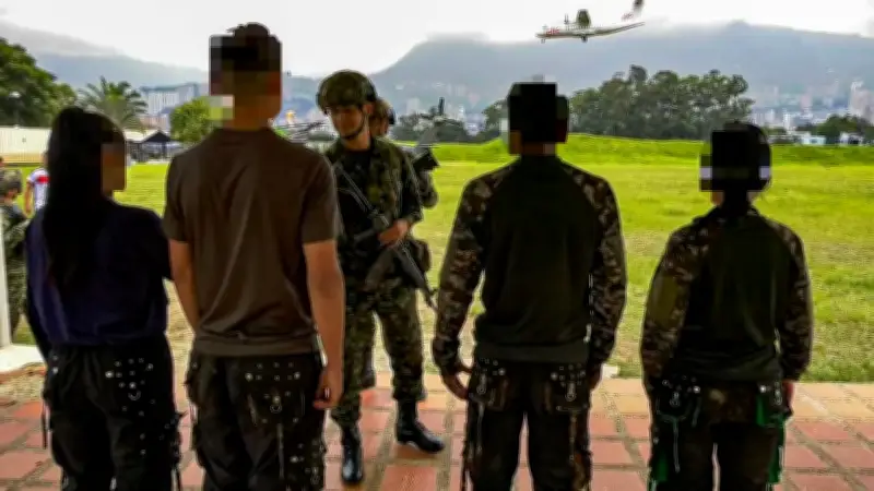 Ejército rescata a menor en operación militar en Antioquia; tres disidentes se sometieron