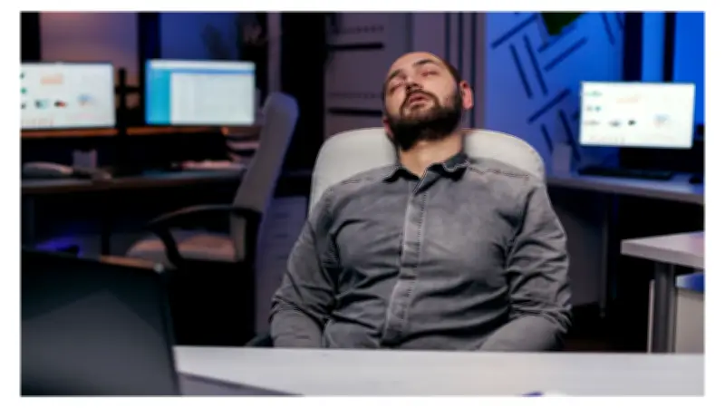 El 70% de trabajadores falta al trabajo por problemas de sueño: estudio global revela impacto