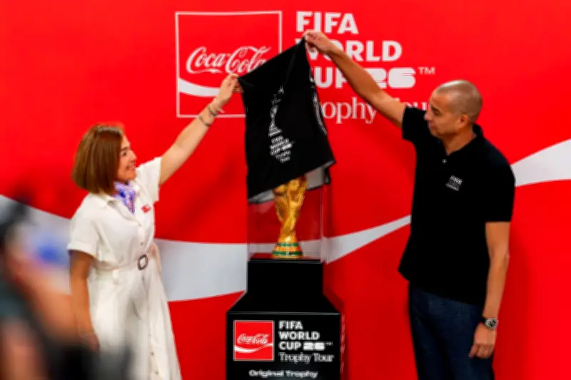 El lujoso baúl de Louis Vuitton que transporta el trofeo de la Copa del Mundo 2026