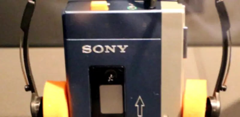 El Walkman: La ingeniería detrás del reproductor de música portátil que revolucionó el siglo XX