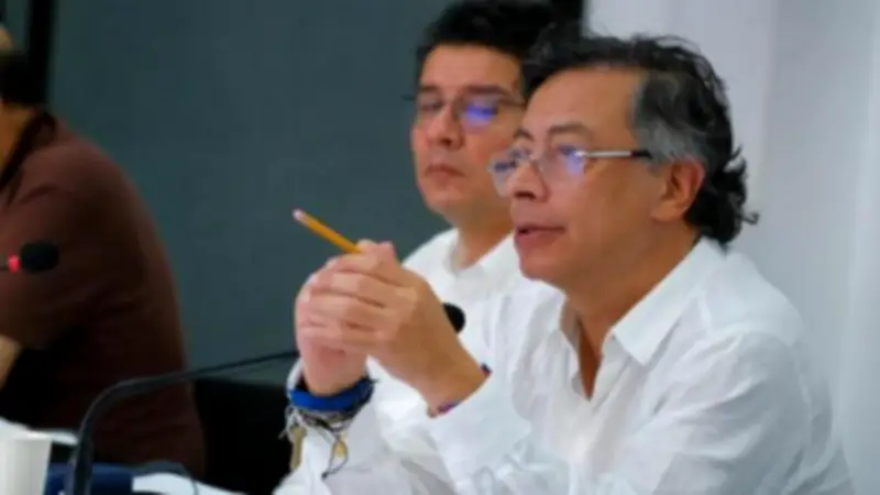 ELN acusa a Petro de claudicar ante Estados Unidos tras bombardeo en Catatumbo