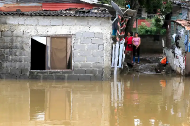 Emergencia invernal en Colombia: 94.431 familias damnificadas y 17 fallecidos en 17 departamentos