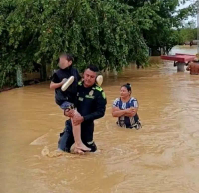 Emergencia invernal en Córdoba: Policía lidera rescates y atención humanitaria en Montería
