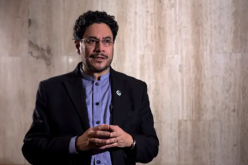 Encuesta Invamer 2026: Iván Cepeda lidera intención de voto presidencial con 37,1%