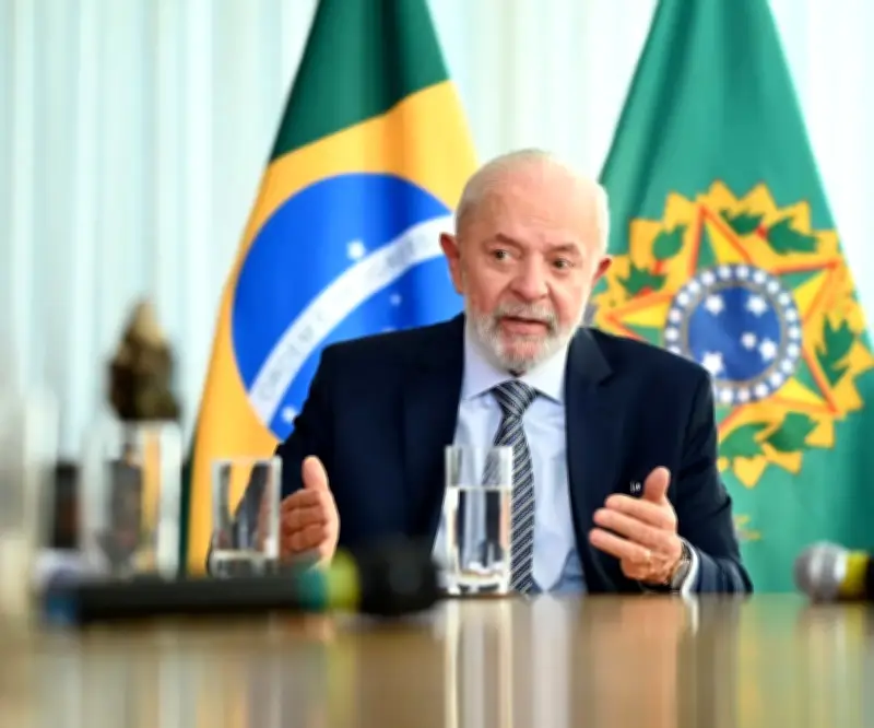 Encuesta revela ventaja de Lula sobre Flavio Bolsonaro en carrera presidencial 2026