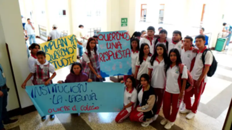 Estudiantes rurales de Los Santos exigen solución urgente para su precaria situación educativa